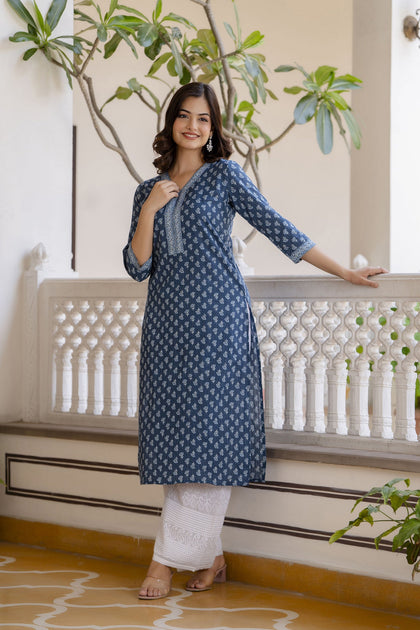 Women Indigo Blue Printed Straight Kurta With Three Quarter Sleeves