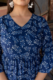 Women Indigo Blue Printed Dress With Three Quarter Sleeves