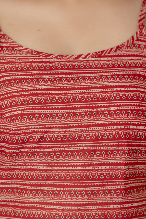 Women Red Geometric Printed straight sleevesless Kurta