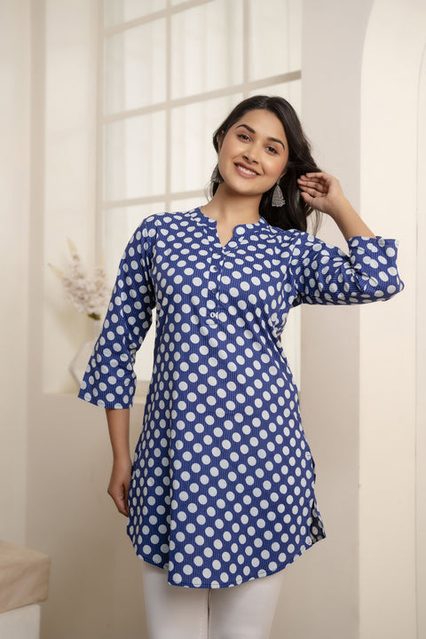 Women Blue Straight Tunic With Three Quaretr Sleeves