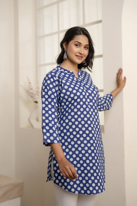 Women Blue Straight Tunic With Three Quaretr Sleeves