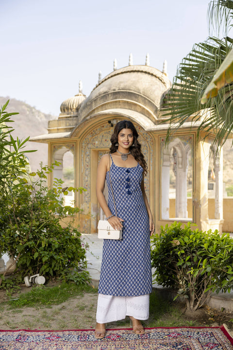 Women Blue Ethnic Straight Sleeveless Kurta