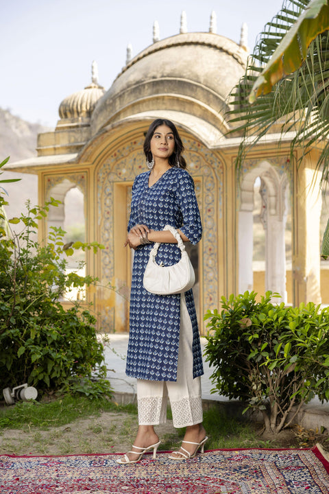 Women Blue Ethnic Printed Straight Kurta with Three Quarter Sleeves