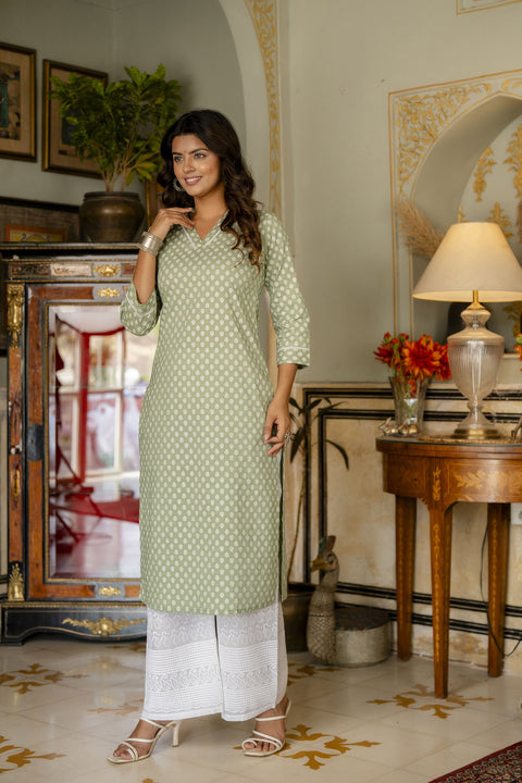 Women Green Ethnic Printed Straight Kurta with Three Quarter Sleeves