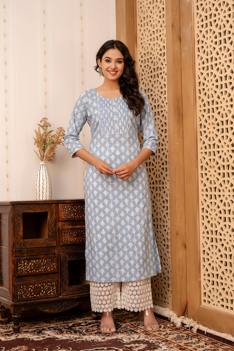 Women Blue Printed Straight Kurta with Three Quarter Sleeves