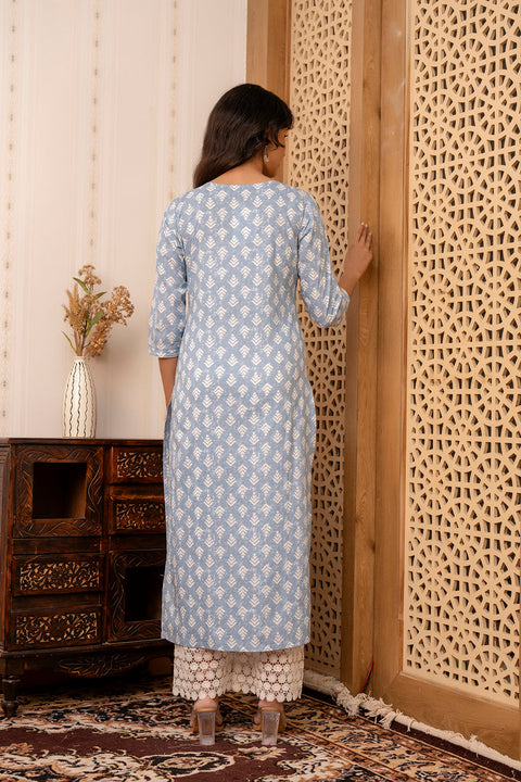 Women Blue Printed Straight Kurta with Three Quarter Sleeves