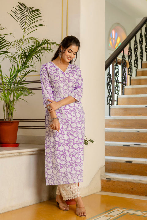 Women Purple Ethnic Printed Straight Kurta with Three Quarter Sleeves