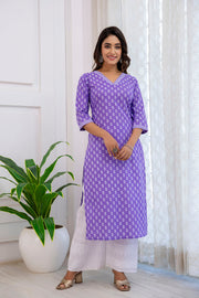 Women Purple Printed Straight Kurta with Three Quarter Sleeves