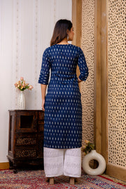 Women Navy Blue Printed Straight Kurta with Three Quarter Sleeves