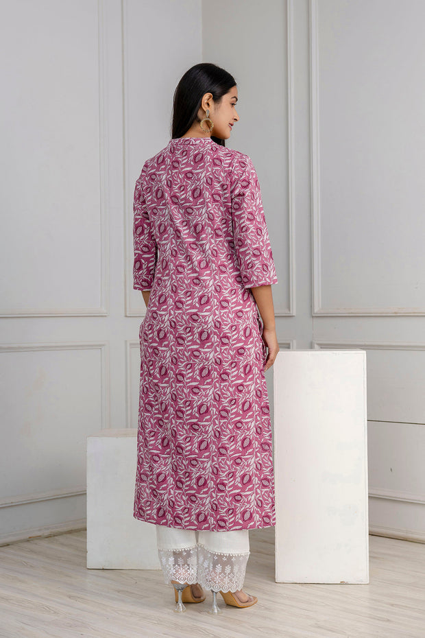 Mauve Printed Straight Kurta with Three Quarter Sleeves