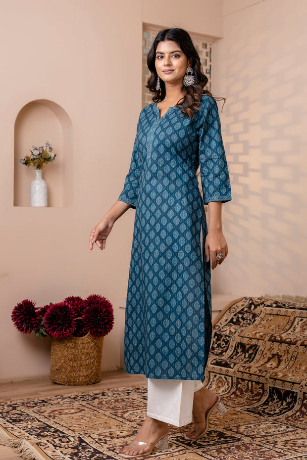 Women Teal Blue Printed Straight Kurta with Three Quarter Sleeves