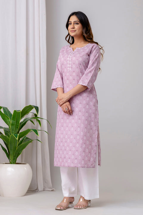 Women Mauve Printed Straight Kurta with Three Quarter Sleeves