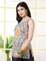 Women Grey Printed Straight Tunic