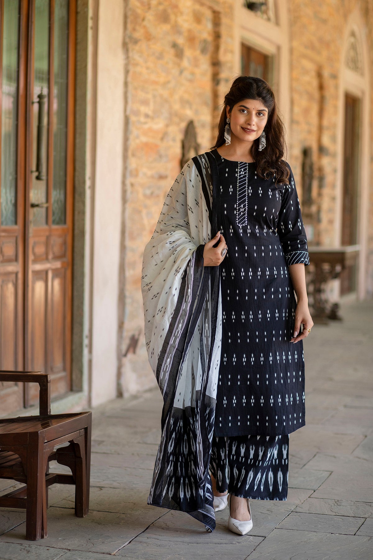 Black Rayon Blend Ethnic Motifs Printed Suit Set VKSKD1100 – Ahika