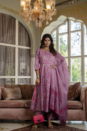 Women Lavender Floral Printed Kurta With Trouser And Dupatta