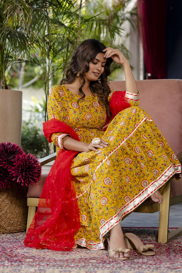 Women Yellow Floral Printed Flared Dress With Scalloped Dupatta