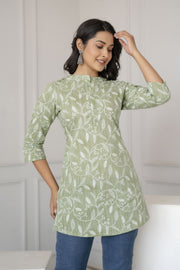 Women Green Ethnic Printed Straight Tunic