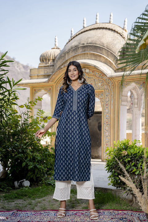 Women Blue Ethnic Printed Straight Kurta with Three Quarter Sleeves