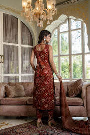 Women Rust Floral Printed Straight Kurta With Trouser And Dupatta