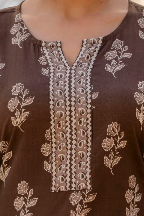 Women Brown Ethnic Printed Straight Kurta with Three Quarter Sleeves