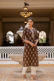 Women Brown Ethnic Printed Straight Kurta with Three Quarter Sleeves