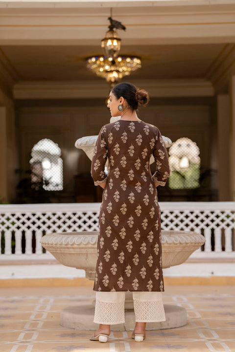 Women Brown Ethnic Printed Straight Kurta with Three Quarter Sleeves