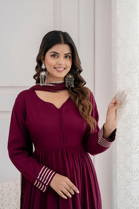 Women Burgundy Anarkali Kurta And Trouser With Dupatta