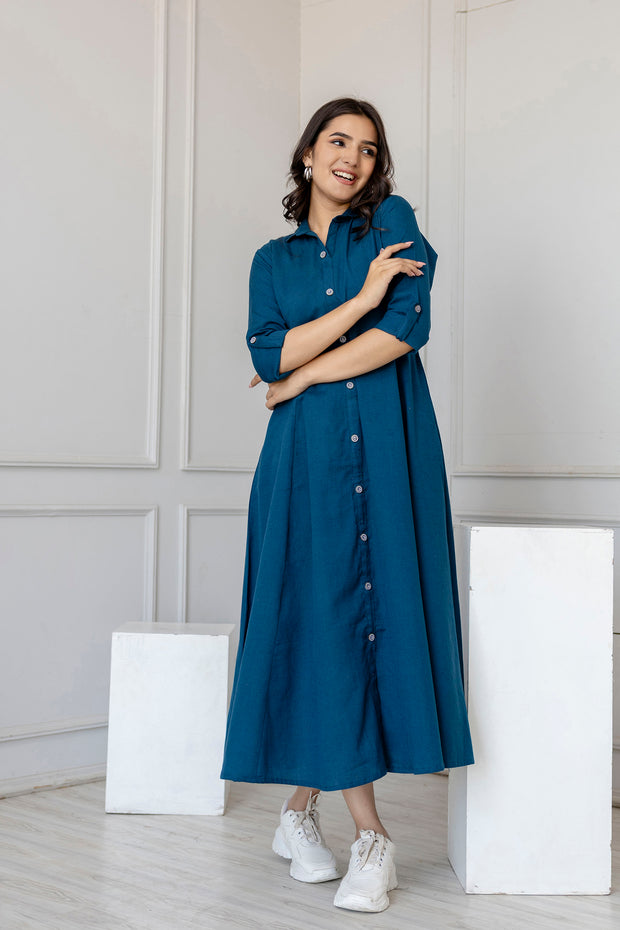 Women Teal Solid Flared Dress With Three quarter Sleeves