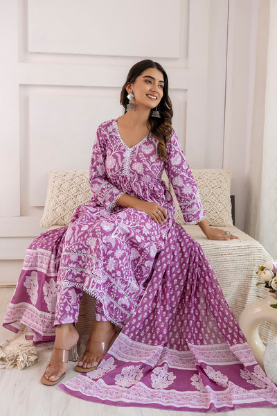 Women Mauve Floral Printed Anarkali Kurta And Trouser With Dupatta