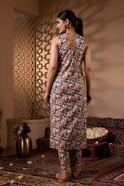 Women Off White Printed Straight Kurta With Trouser