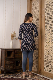 Women Black Printed Straight Tunic