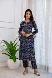 Women Navy Blue Ethnic Printed Straight Kurta With Trouser