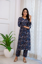 Women Navy Blue Ethnic Printed Straight Kurta With Trouser