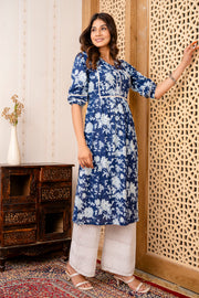 Nayo Navy Blue Printed Straight Kurta with Three Quarter Sleeves