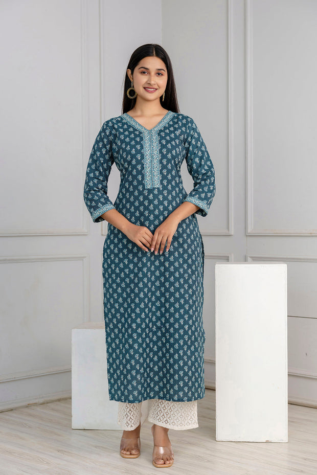 Green Printed Straight Kurta with Three Quarter Sleeves