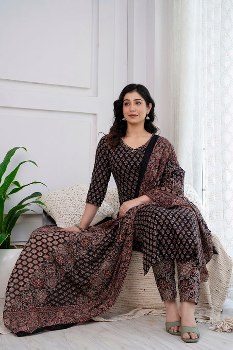 Nayo Black Printed Straight Kurta and Trouser With Dupatta