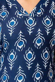 Women Navy Blue Printed Straight Kurta with Three Quarter Sleeves