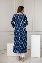 Women Navy Blue Printed Straight Kurta with Three Quarter Sleeves