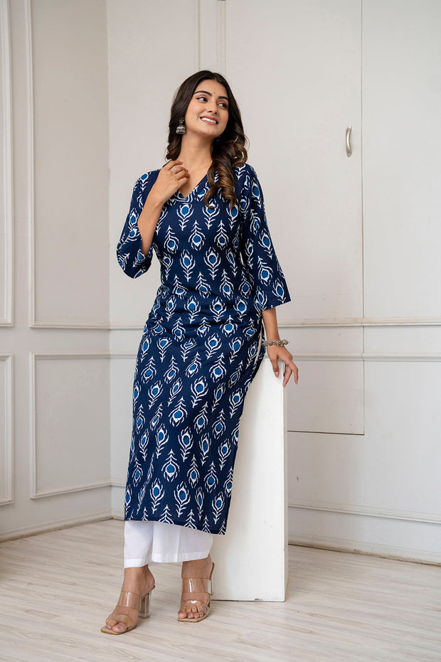 Women Navy Blue Printed Straight Kurta with Three Quarter Sleeves