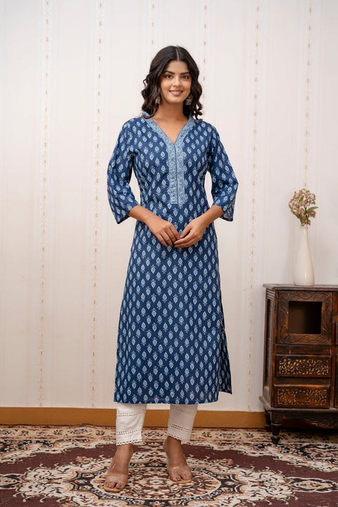 Women Blue Printed Straight Kurta with Three Quarter Sleeves