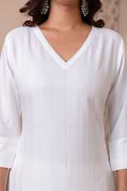 Women White Solid Straight Kurta with Three Quarter Sleeves