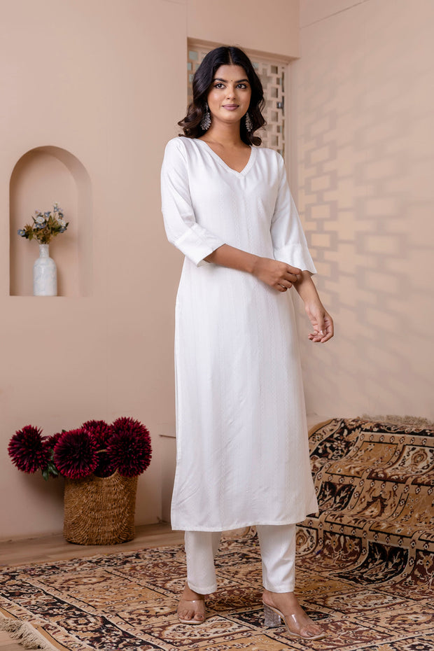 Women White Solid Straight Kurta with Three Quarter Sleeves