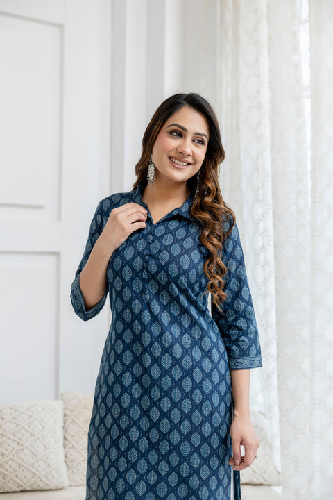 Women Blue Printed Straight Kurta with Three Quarter Sleeves