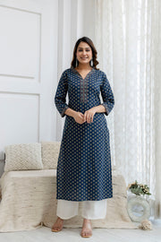 Women Blue Printed Straight Kurta with Three Quarter Sleeves