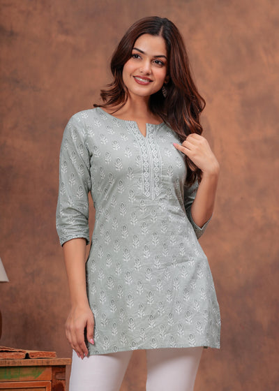 Women Green Printed Straight Tunic