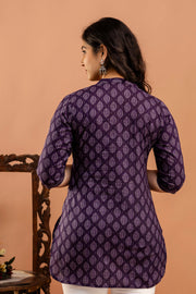 Women Purple Printed Straight Tunic With Three Quarter Sleeves