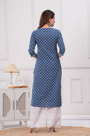 Women Blue Printed Straight Kurta with Three Quarter Sleeves