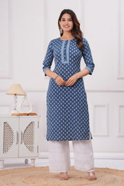 Women Blue Printed Straight Kurta with Three Quarter Sleeves