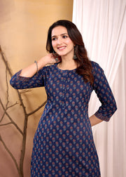 Women Navy Blue Printed Straight Kurta with Three Quarter Sleeves