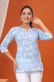 Women Blue Floral Printed Straight Tunic